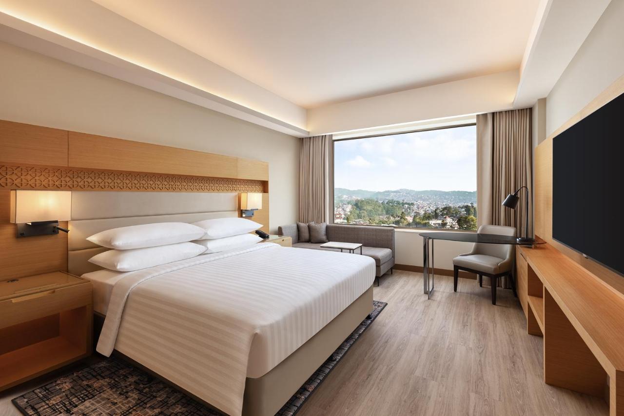 Hotel Courtyard By Marriott Shillong Esterno foto