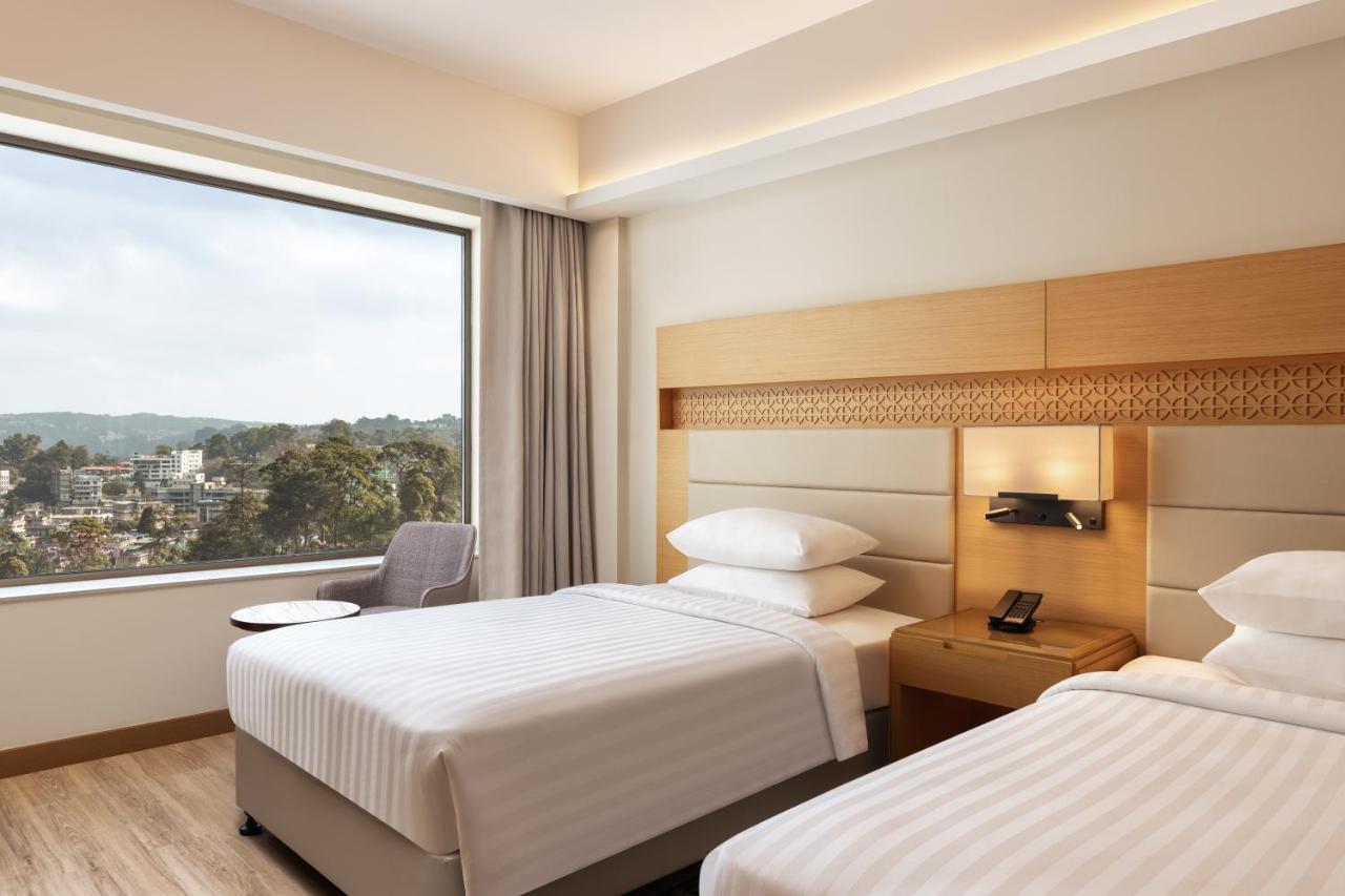 Hotel Courtyard By Marriott Shillong Esterno foto