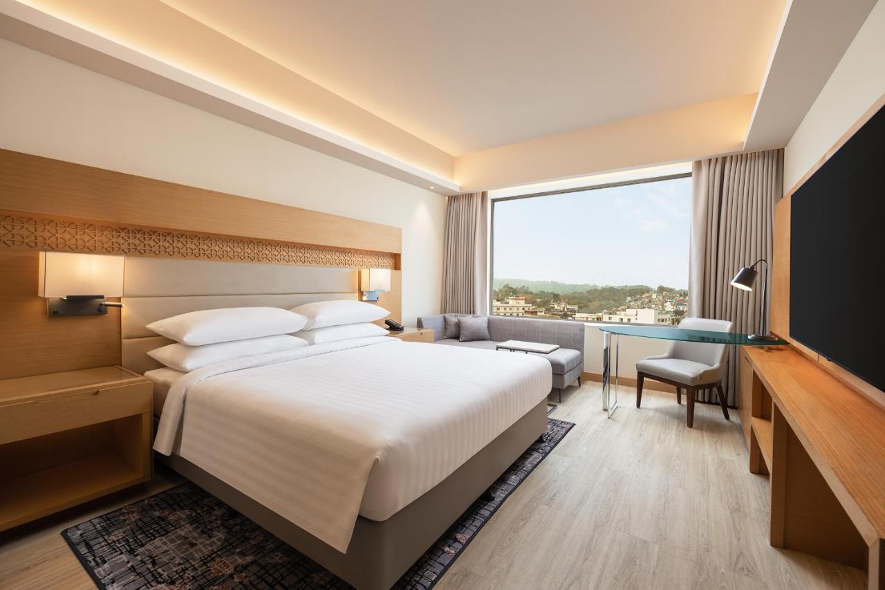 Hotel Courtyard By Marriott Shillong Esterno foto