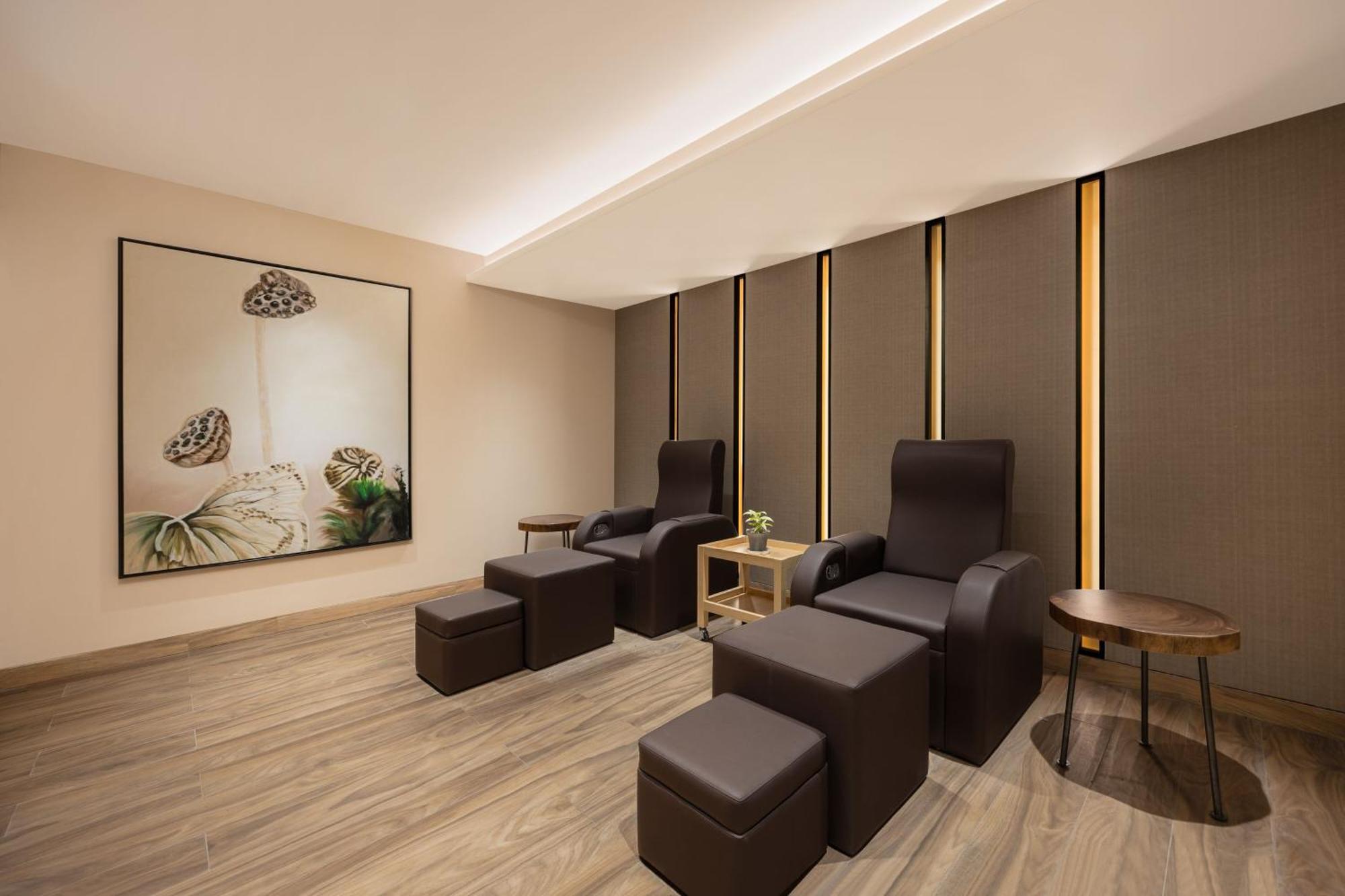 Hotel Courtyard By Marriott Shillong Esterno foto