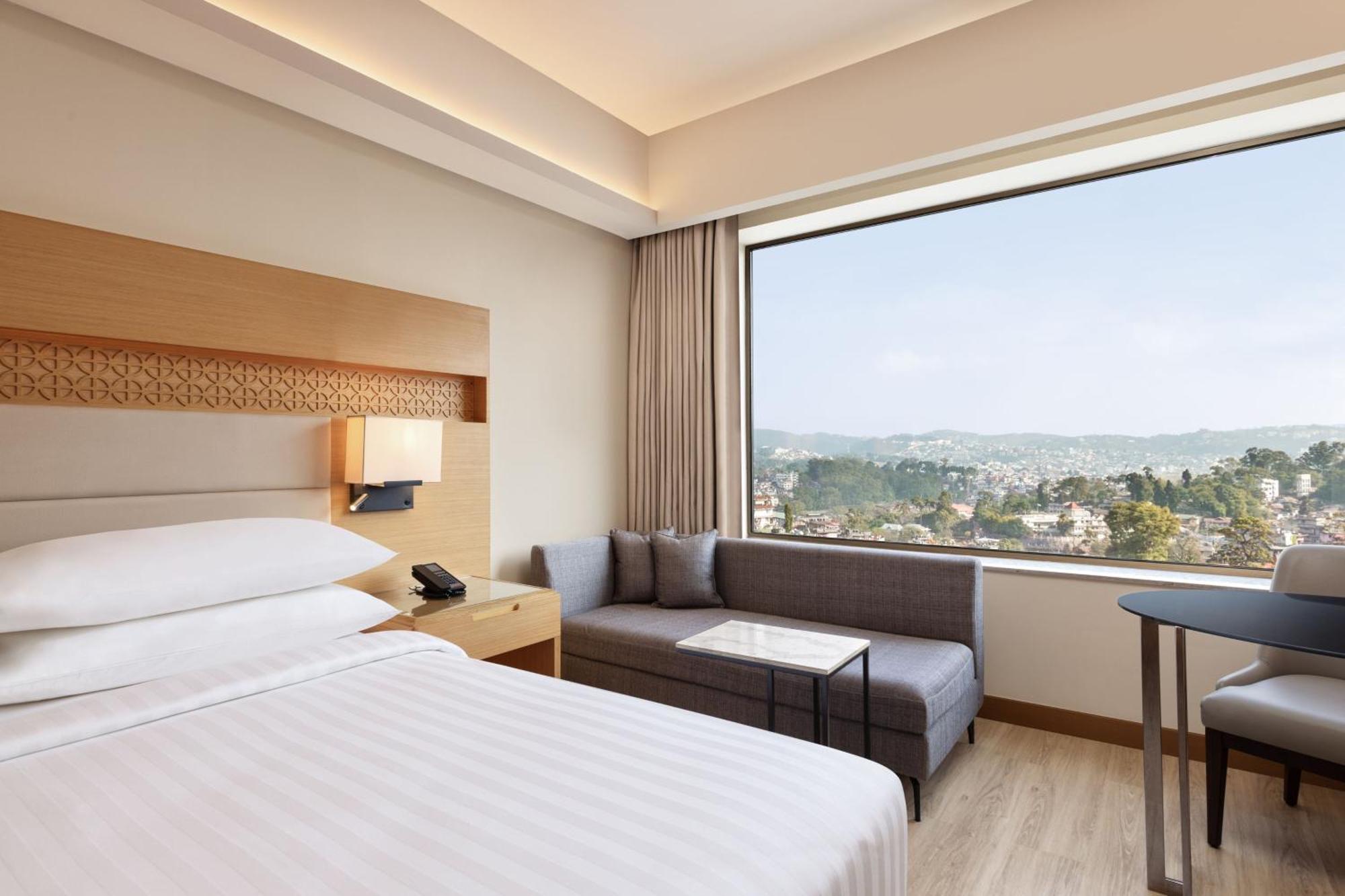 Hotel Courtyard By Marriott Shillong Esterno foto