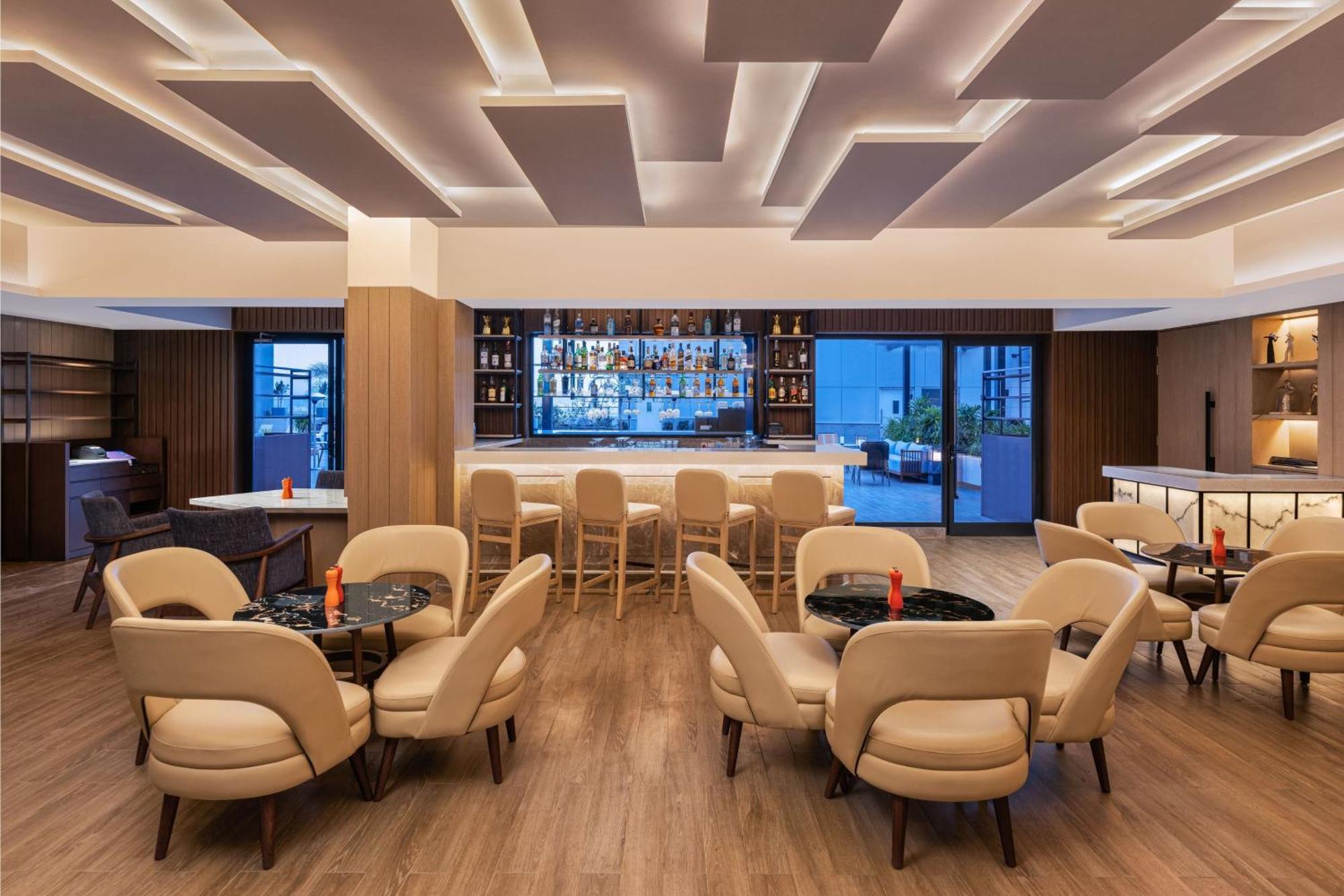 Hotel Courtyard By Marriott Shillong Esterno foto