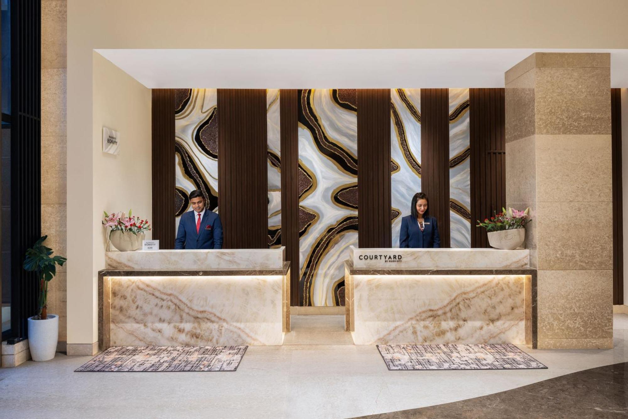 Hotel Courtyard By Marriott Shillong Esterno foto
